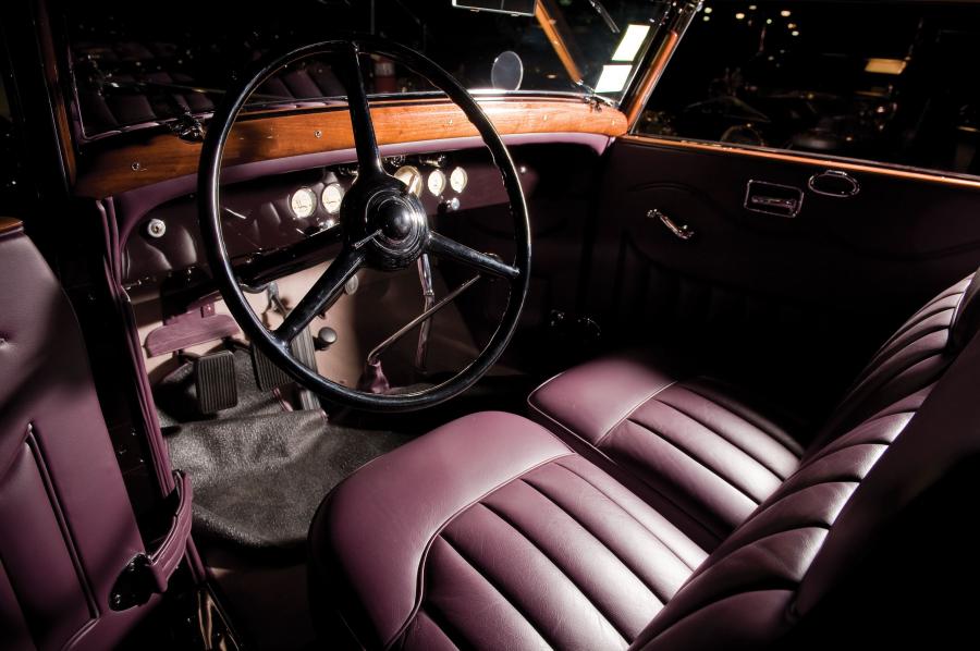  Chrysler CG Imperial Convertible Victoria by Waterhouse 1931 года  (фото 28 из 33)